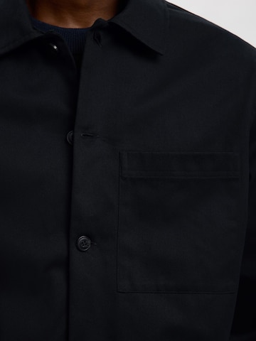 SELECTED Comfort Fit Jacke 'SLHTATE' in Schwarz