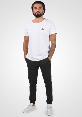 Regular Pantalon chino 'Henako' !Solid en noir