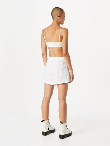 Gina Tricot Loosefit Shorts 'Sonja' in Weiß