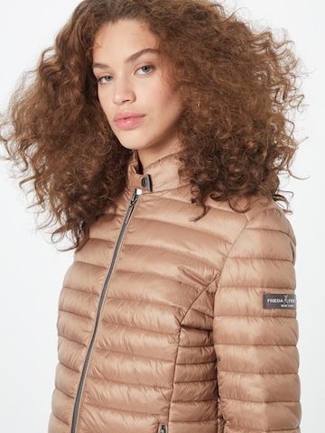 Frieda & Freddies NY Between-Season Jacket in Beige