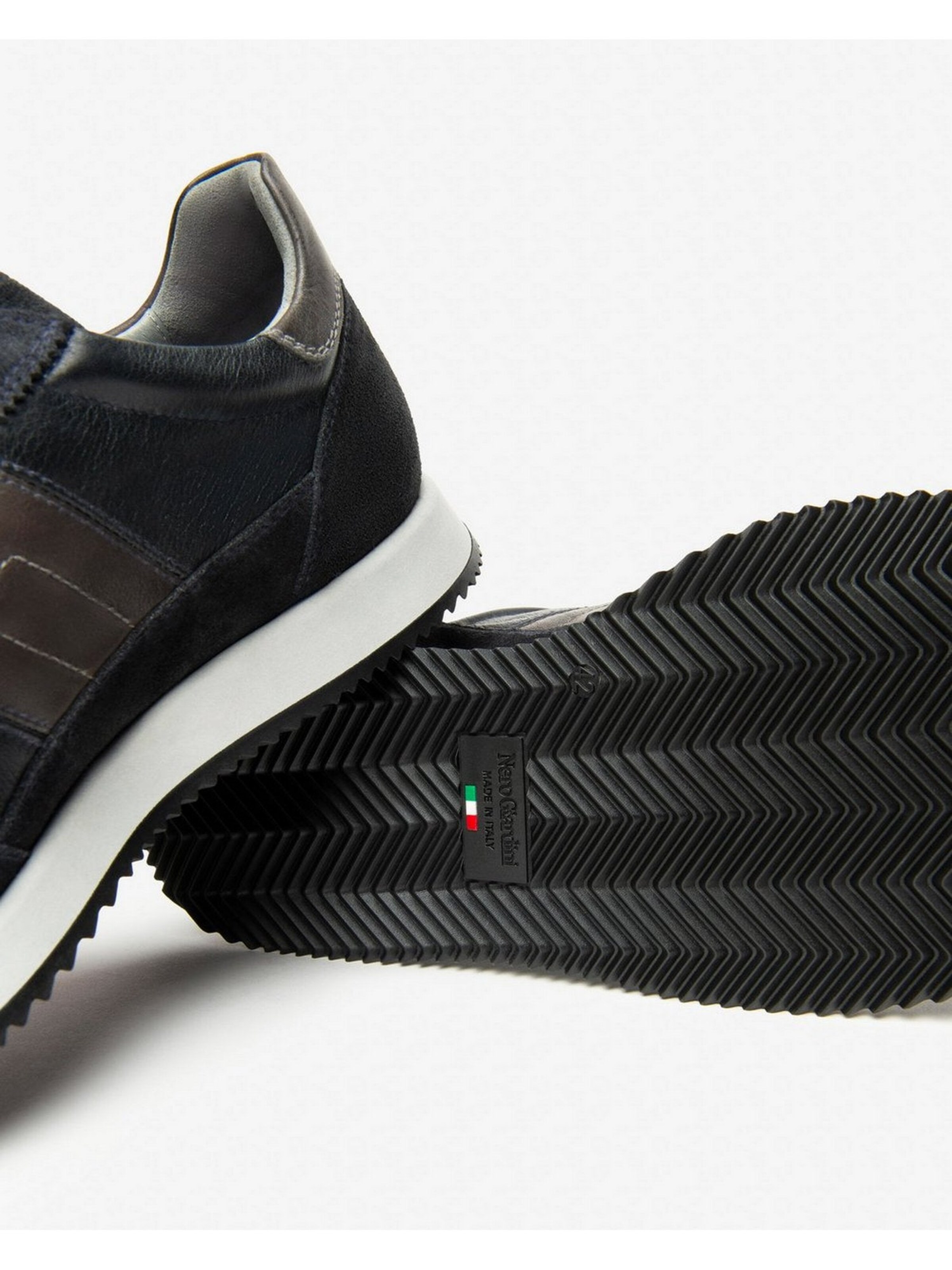 Sneaker alta di Nero Giardini in blu