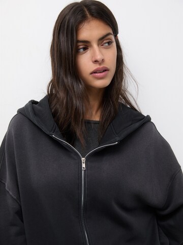 Pull&Bear Sweat jacket in Black