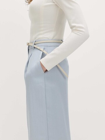 regular Pantaloni con pieghe di Marks & Spencer in blu