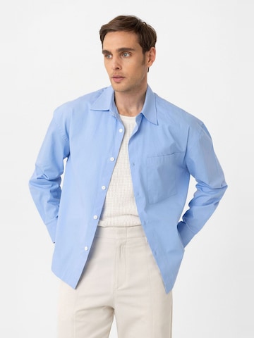 Coupe regular Chemise 'Jimin' Antioch en bleu