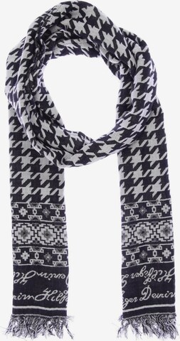 Tommy Jeans Scarf & Wrap in One size in Black: front
