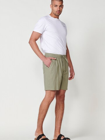 KOROSHI - regular Pantalón en verde