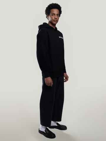 MAD TIGERS Sweatshirt 'Creative Studios' in Zwart