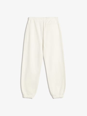 Bershka Ozke Hlače | bela barva
