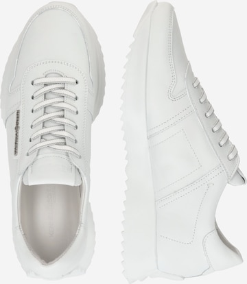 Kennel & Schmenger Platform trainers 'PULL' in White