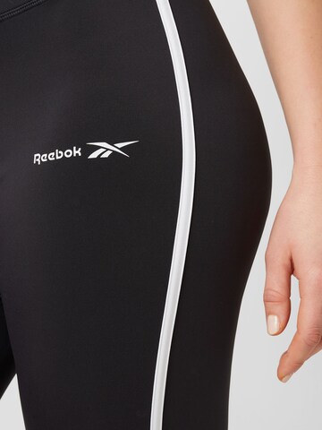 Skinny Pantaloni sport 'RIE' de la Reebok pe negru