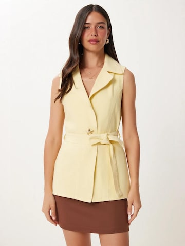 Happiness İstanbul - Colete de fato em amarelo: frente
