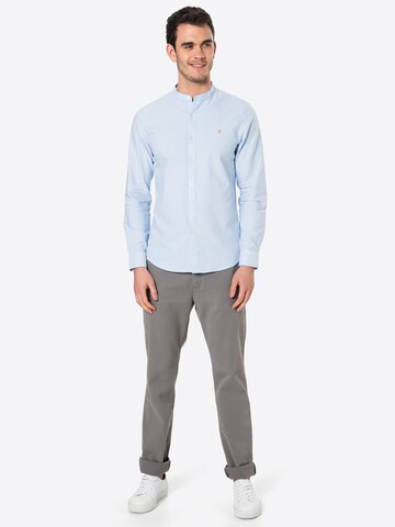 FARAH - Ajuste estrecho Camisa 'BREWER' en azul