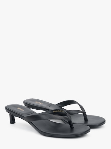 Estro - Sandalias con hebilla '203-24105-33' en negro