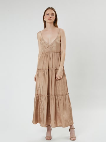 Influencer - Vestido de verano 'Tiered' en beige: frente