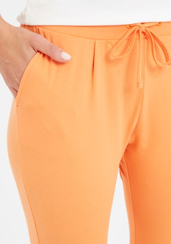 b.young Tapered Pleat-Front Pants 'Pandina' in Orange