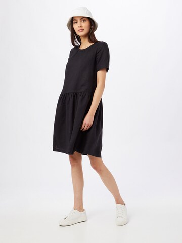 Rochie de la ESPRIT pe negru