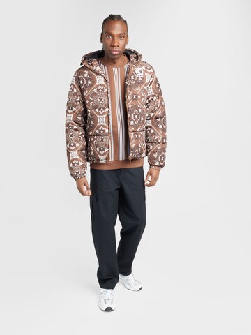 Karl Kani Tussenjas in Bruin