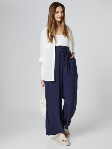 Guido Maria Kretschmer Women Wide leg Pants 'Janay' in Blue