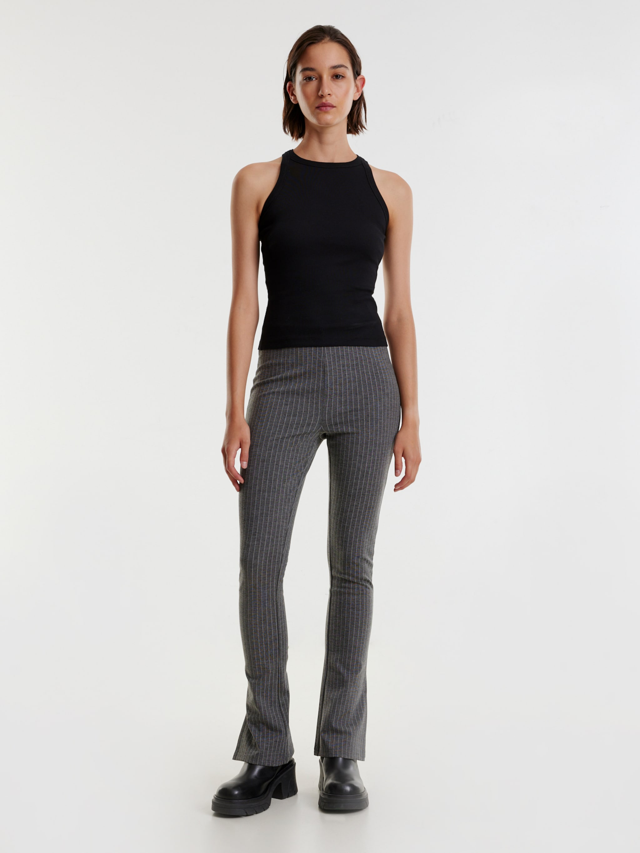 EDITED Productos Pantalón 'Zihna' gris