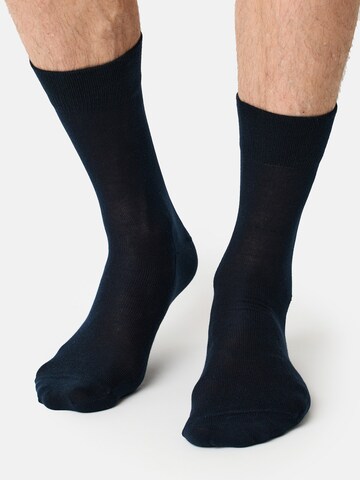 Nur Der Socks in Black: front