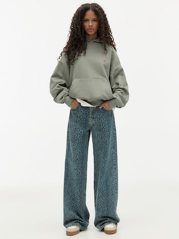 Pull&Bear Sweatshirt 'PACIFIC' in Grün