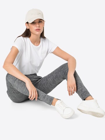 Hummel Slimfit Sporthose 'Selby' in Grau