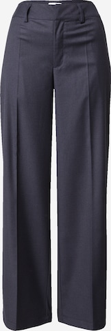 Bella x ABOUT YOU Pleated Pants 'Dion' in Blue: front