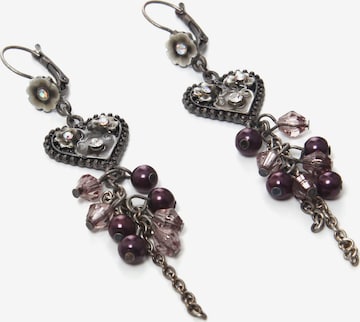 Allgäu Rebell Earrings 'Cate' in Black: front