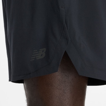 new balance - Regular Calças de desporto 'RC Essential Short 7"' em preto