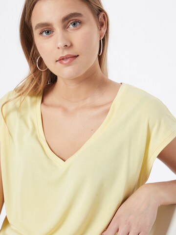 VERO MODA - Camiseta 'FILLI' en amarillo