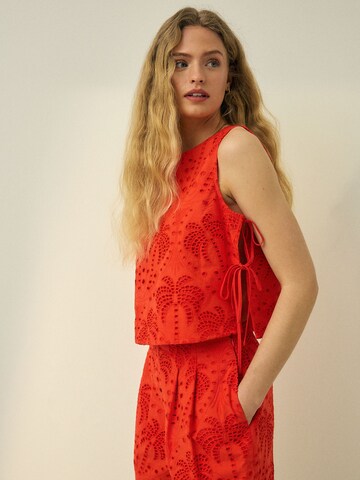 Next Top 'N. Premium' in Rot