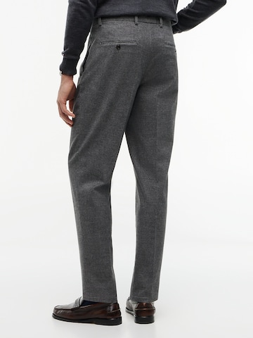 TOMMY HILFIGER Slim fit Pleat-front trousers 'New York' in Grey