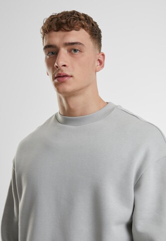 Felpa di Urban Classics in grigio