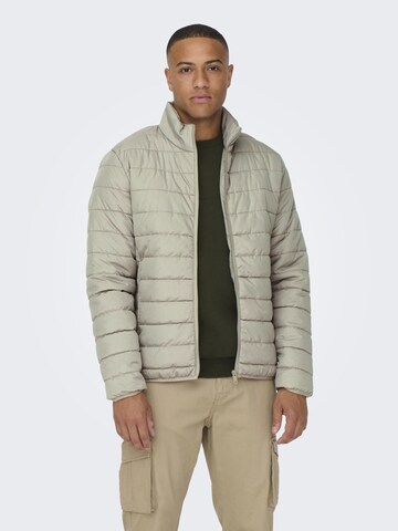 Only & Sons Between-season jacket in Green: front