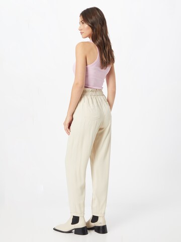 Dorothy Perkins Regular Pleat-front trousers in Beige