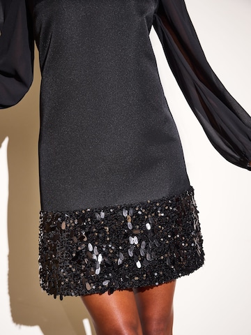 Rochie de cocktail de la Friends Like These pe negru