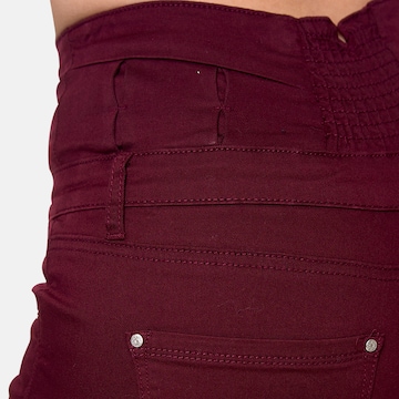 Elara Skinny Jeans in Red