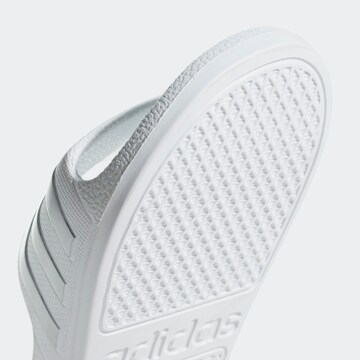 ADIDAS PERFORMANCE - Zapatos para playa y agua 'Adilette Aqua' en blanco