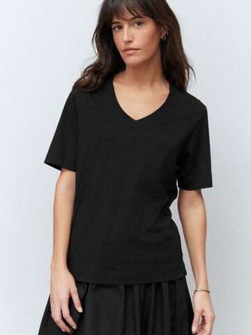 T-shirt Next en noir : devant