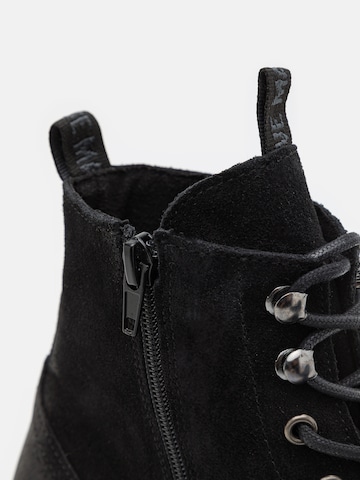 juoda STEVE MADDEN Auliniai batai su raišteliais 'Qaiza'