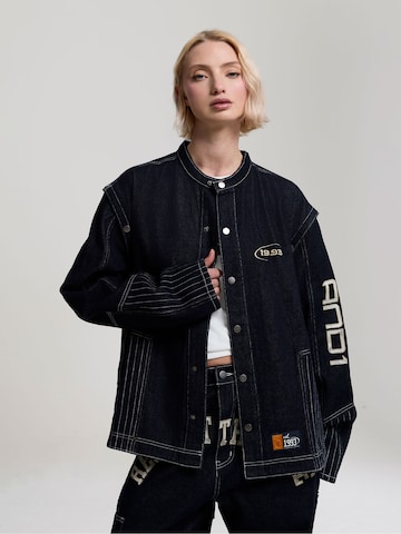 Geacă de primăvară-toamnă de la AND1 pe maro: față