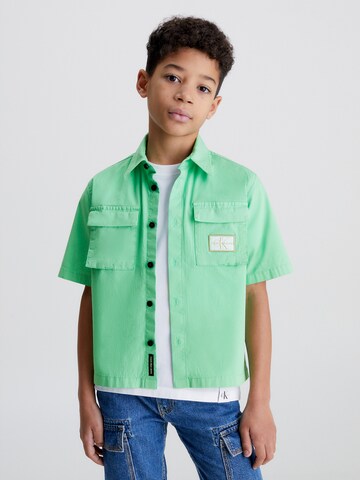 Coupe regular Chemise Calvin Klein Jeans en vert : devant