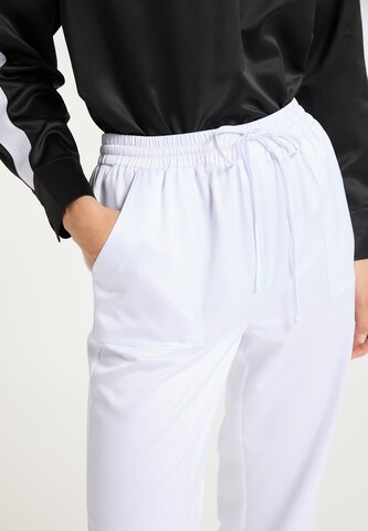 Tapered Pantaloni de la RISA pe alb