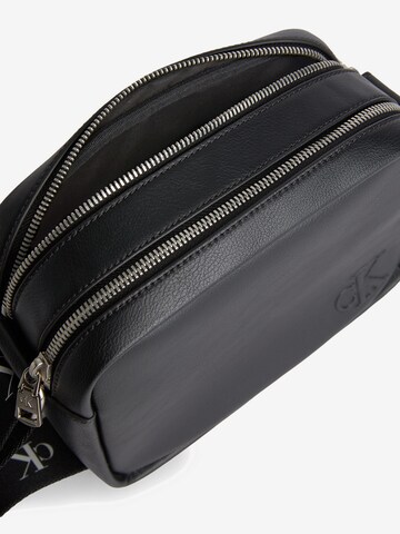 Calvin Klein Jeans Crossbody Bag in Black