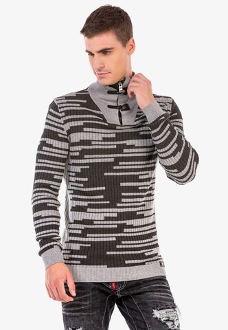 Pull-over CIPO & BAXX en gris : devant