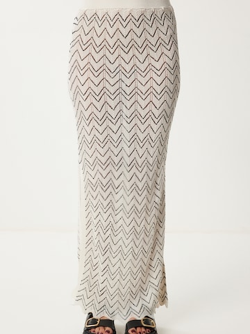 Costume Happiness İstanbul en noir