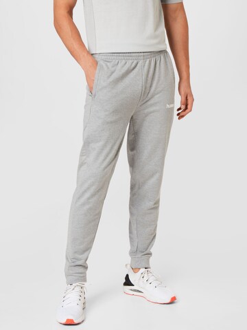 Hummel - Slimfit Pantalón deportivo en gris: frente