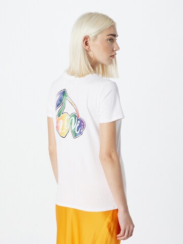 T-shirt 'Rainbow Cherry' GUESS en blanc