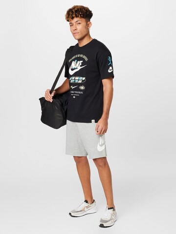 Nike Sportswear Loosefit Shorts 'Club Alumni' in Grau