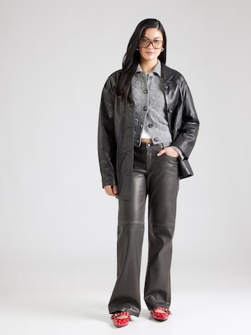 VILA Neuletakki 'VIAERY' värissä harmaa